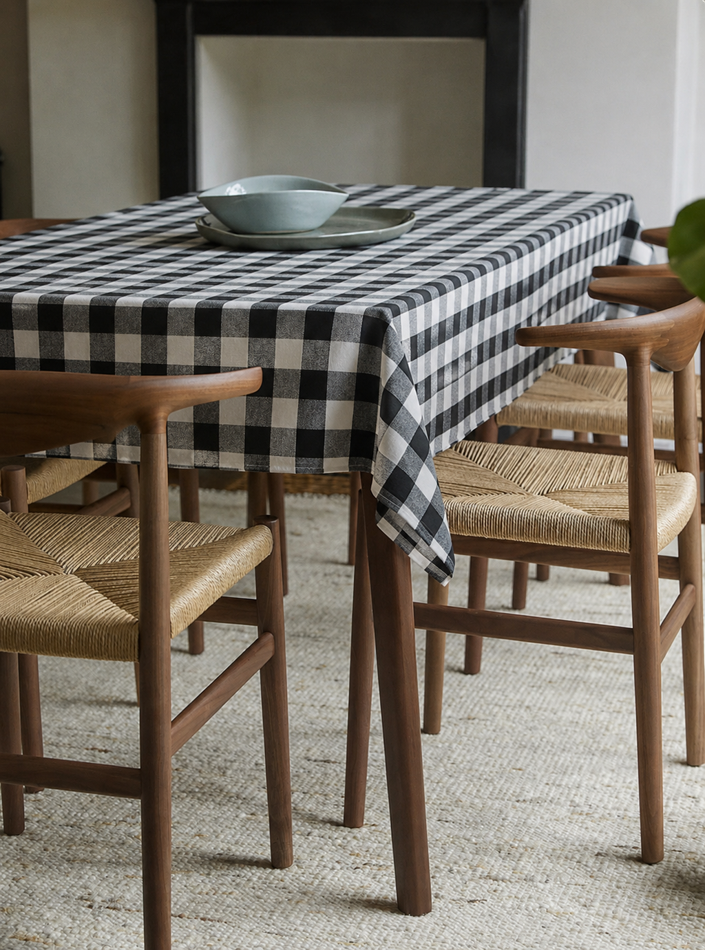 Woven Gingham Tablecloth
